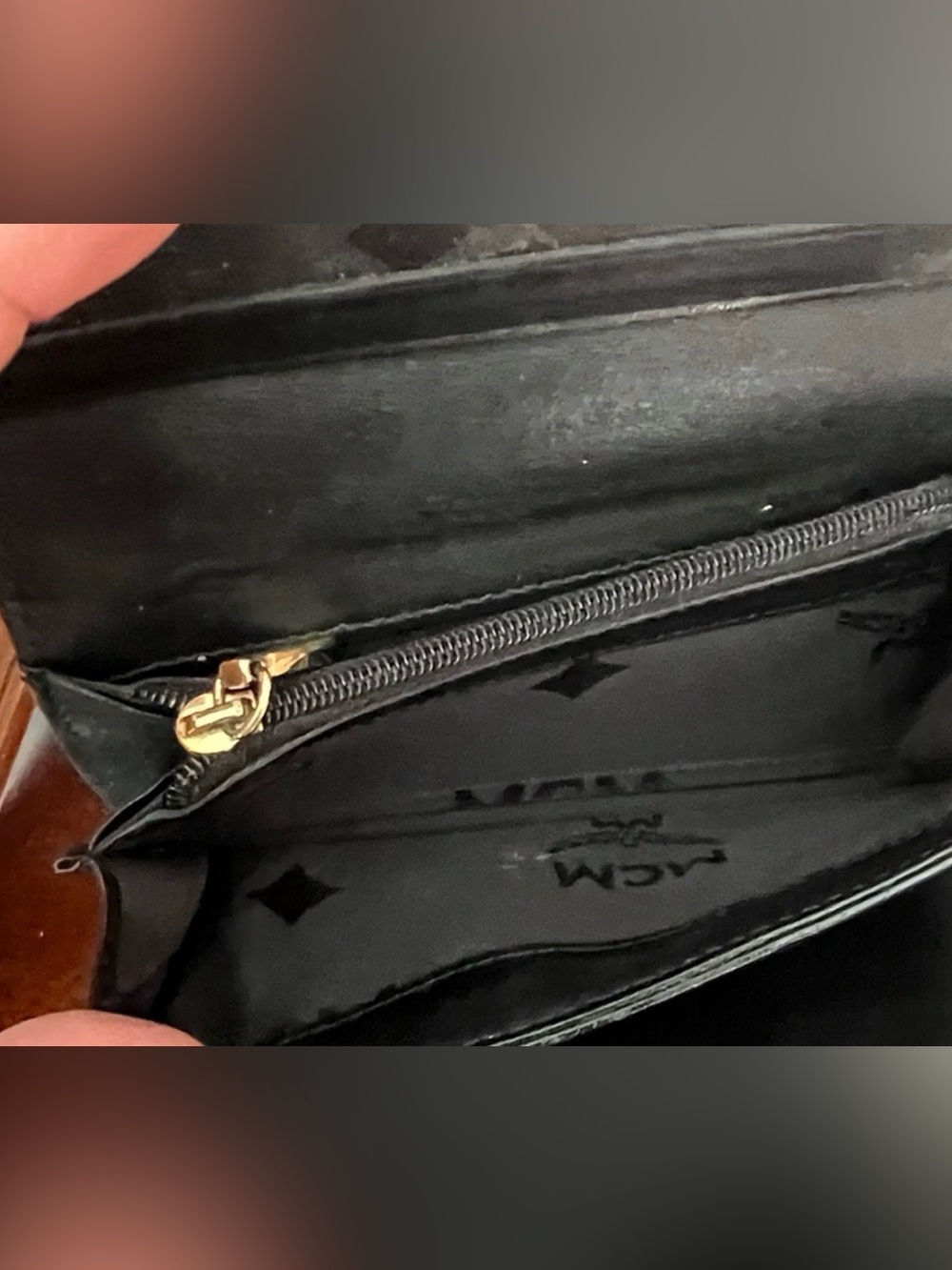 Low Start MCM Black Leather Logo Plate Continental Wallet with Gold Hardware GUC - Picture 10 of 15